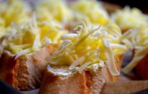 Бутерброды с чесноком и сыром? 03 Бутерброды с чесноком и сыром? 03