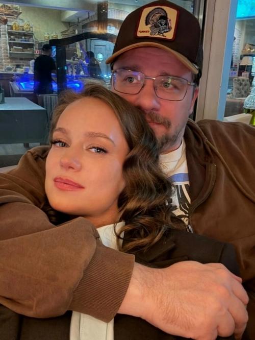 Гарик Харламов рассказал, почему он развёлся с Кристиной асмус. 03