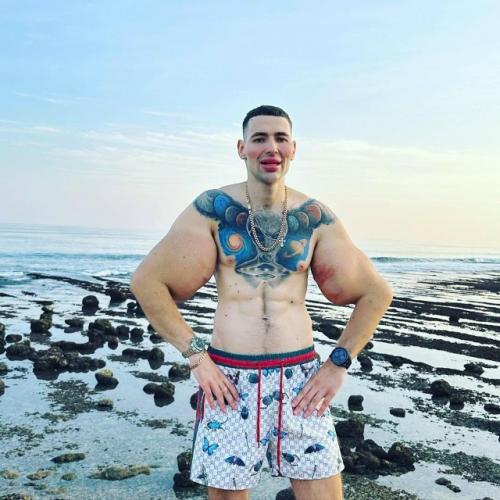 Блогеру Кириллу Терешину, известному как 