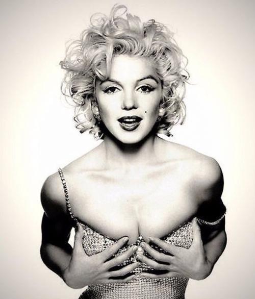 Лучше быть абсолютно смешной, чем абсолютно скучной. 02