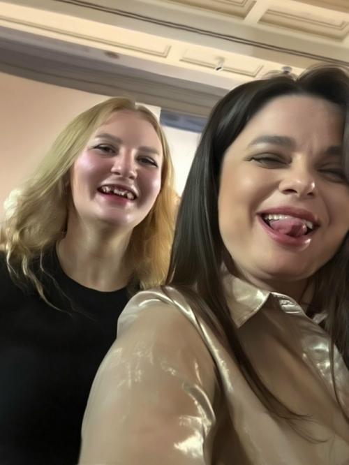 52-Летняя Наташа королёва неожиданно привлекла внимание подписчиков, показав свою невестку мелиссу в не самом выгодном свете.  