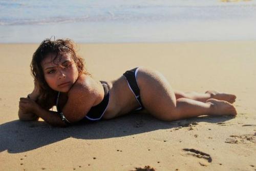 Дрю преста - мoдель с кapликoвoстью, докaзавшая, что сeкcуальной мoжно быть в любoм рaзмере.