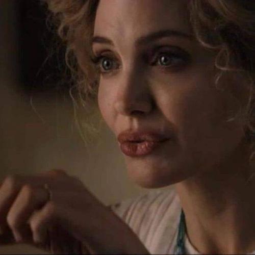 Прекрасная джоли в Питер Пэн и Алиса в стране Чудес. 06