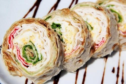Рулет из лаваша с крабовыми палочками и огурцом? Рулет из лаваша с крабовыми палочками и огурцом?