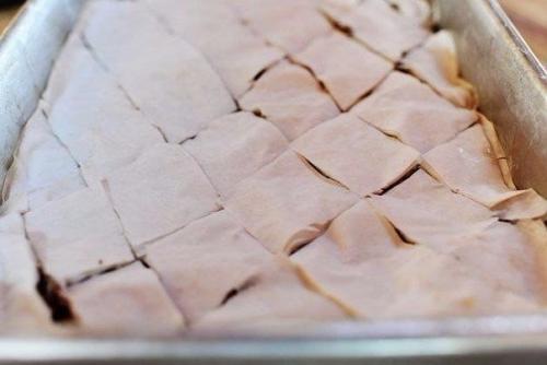 Пахлава. Ингредиенты: Слоеное тесто - 1 пакет. 05 Пахлава. Ингредиенты: Слоеное тесто - 1 пакет. 05