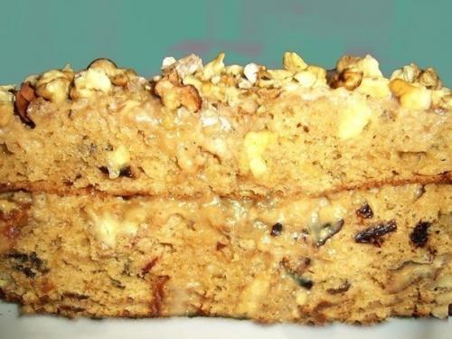 Пирог Лакомка с орехами и вареной сгущенкой. Пирог Лакомка с орехами и вареной сгущенкой.