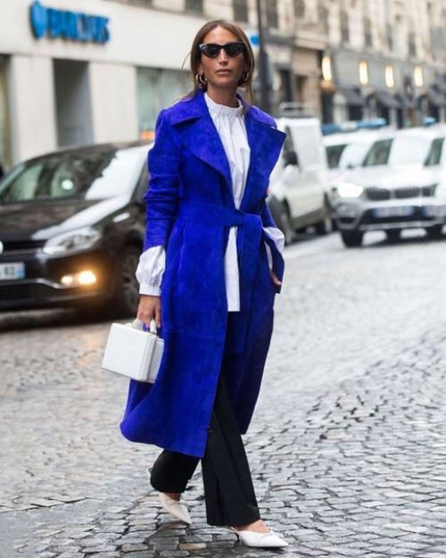 Кобальтовый оттенок создает ассоциацию с постоянством, благополучием, надежностью. 01