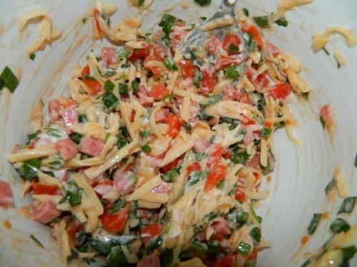 Горячие бутерброды.   Когда нет времени на приготовление полноценного блюда, можно воспользоваться рецептом горячих бутербродов. 03