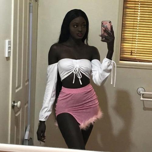 Аньян Дэн, жительница Австралии, которая недавно отметила своё восемнадцатилетие, поделилась своими снимками в социальной сети Instagram. 04