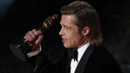 Брэд питт получил первый оскар в карьере. 02