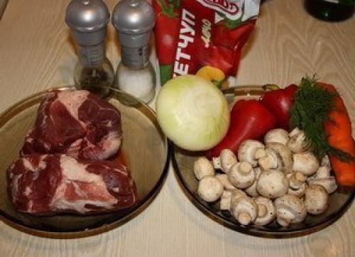 Мясо, тушеное с шампиньонами и сладким перцем. 01