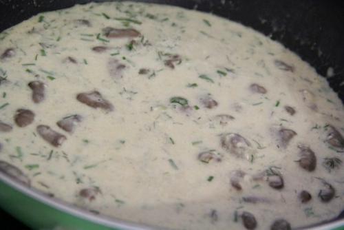 Куриные сердечки в сырном соусе? 07