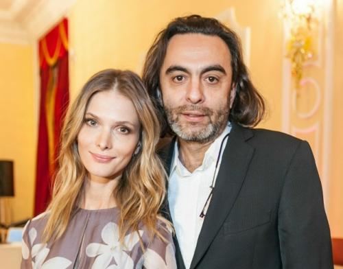 Не Появлялись Вместе Почти год: Светлана Иванова и Джаник файзиев вышли в свет на премьере. 01