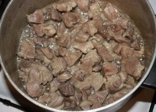 Мясо, тушеное с шампиньонами и сладким перцем. 02