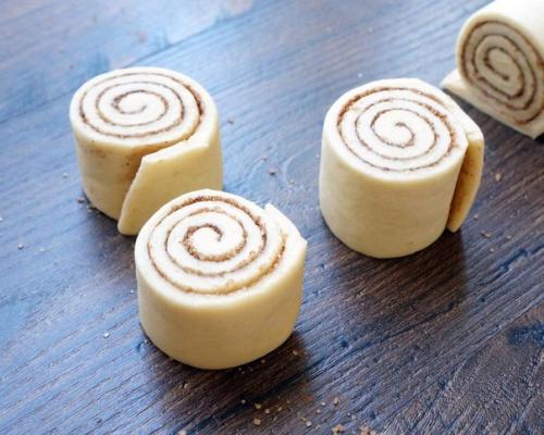 Ароматные булочки с корицей и сливочным кремом. 04 Ароматные булочки с корицей и сливочным кремом. 04