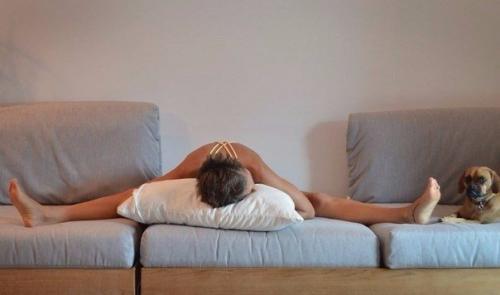 В том случае, если не можете заснуть, выполните следующие асаны. 03