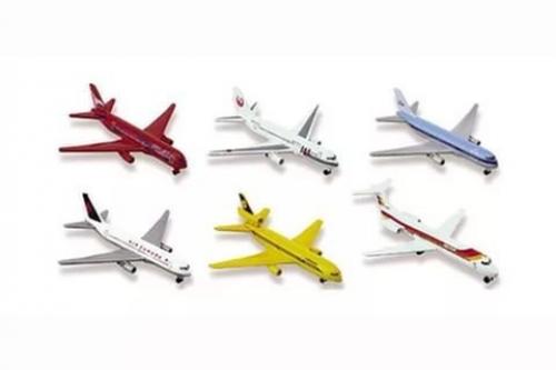 Анон.  Кто знает, подскажите где можно приобрести подобные игрушки самолетики (размером не больше указательного пальца.