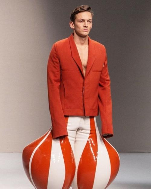 Мужская неделя моды в Лондоне выглядит бесподобно. 01