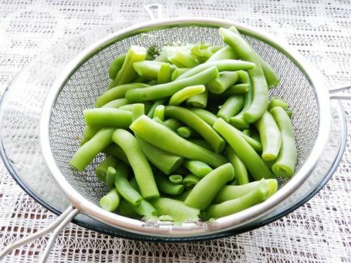 Салат из замороженной стручковой фасоли. 04