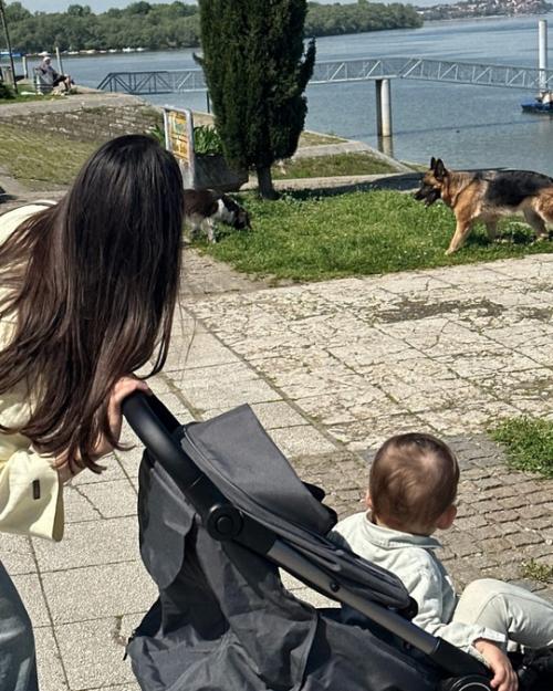 Милош бикович поделился трогательными моментами из своей жизни, опубликовав редкие кадры с сыном! 02