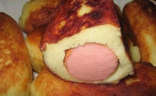 Сосиски в картошке. 

Ингредиенты: 

