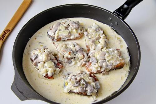 Горбуша в грибном соусе. 05