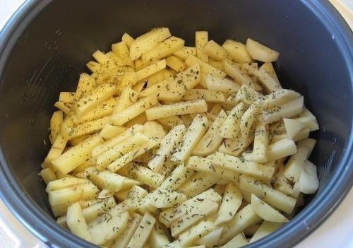 Вкусная картошка в мультиварке на режиме Выпечка. 02 Вкусная картошка в мультиварке на режиме Выпечка. 02