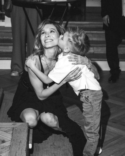 Елена подкаминская атмосферными кадрами с празднования дня рождения поделилась. 01