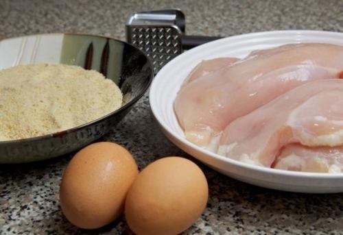 Куриные шницели.   Ингредиенты: 01
