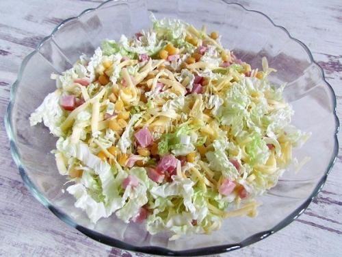 Салат из пекинской капусты с сухариками. 05 Салат из пекинской капусты с сухариками. 05