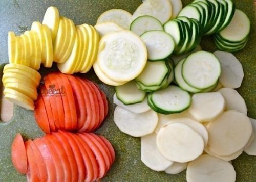 Летняя радуга: разноцветные овощи, запеченные с сыром. 03