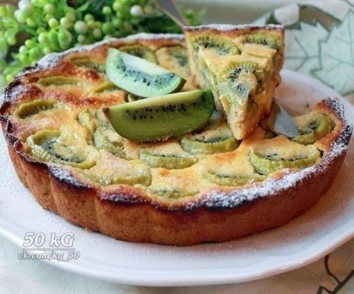 Творожная запеканка с киви и бананом.
