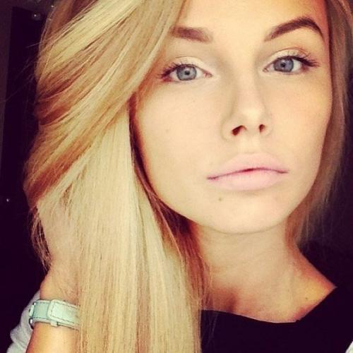 Аспириновый скраб.   Для обновления кожи раз в неделю хорошо делать очищающую маску из аспирина.