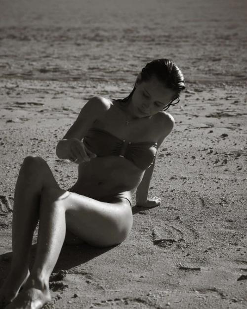 19-Летняя невеста Григория лепса фигуру в Дубае показала. 02