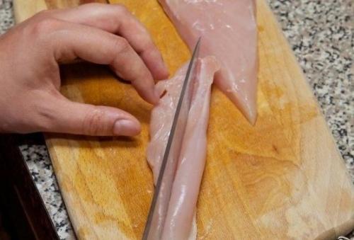 Куриные шницели.   Ингредиенты: 03