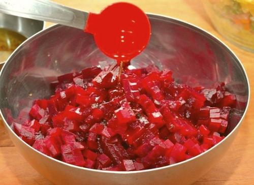 Винегрет.  Ингредиенты:  - Свёкла 5 шт. 01