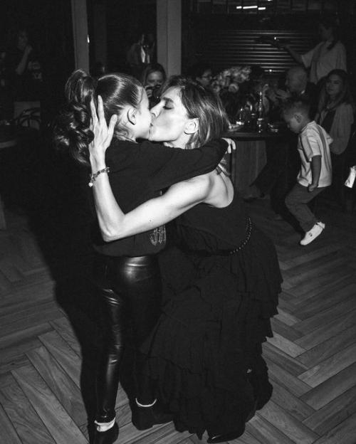 Елена подкаминская атмосферными кадрами с празднования дня рождения поделилась. 02