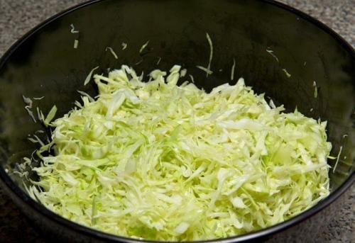 Салат из свежей капусты с курицей. 03 Салат из свежей капусты с курицей. 03