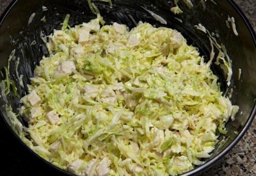 Салат из свежей капусты с курицей. 02 Салат из свежей капусты с курицей. 02