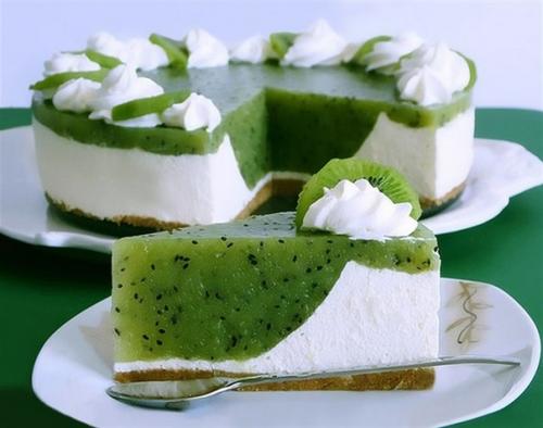 Освежающий киви чизкейк. Освежающий киви чизкейк.