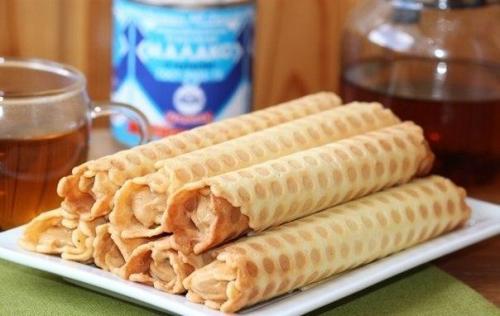 Вафельные трубочки со сгущенкой.

