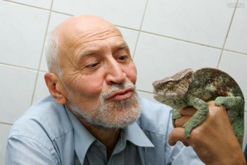 Мне всегда казалось, что у этого человека какой то термоядерный двигатель внутри, вырабатывающий миллионы тонн позитива! 02