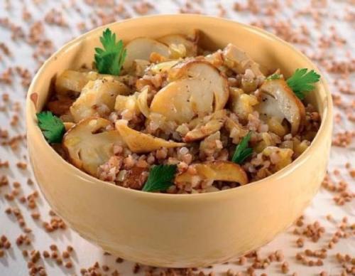 5 питательных диетических блюд с гречкой.

