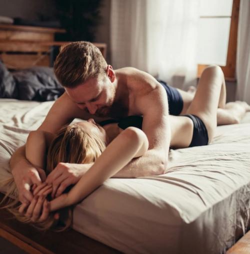 Сколько секса нужно для бодрости духа и тела: формула по возрасту. 01
