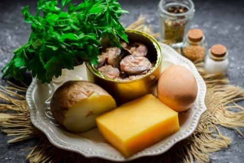 Слоеный салат со скумбрией. 01 Слоеный салат со скумбрией. 01