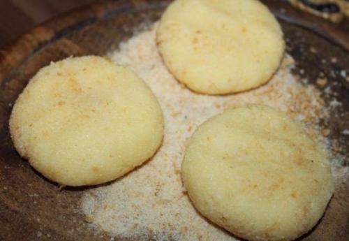 Манники жареные.  Ингредиенты: 07