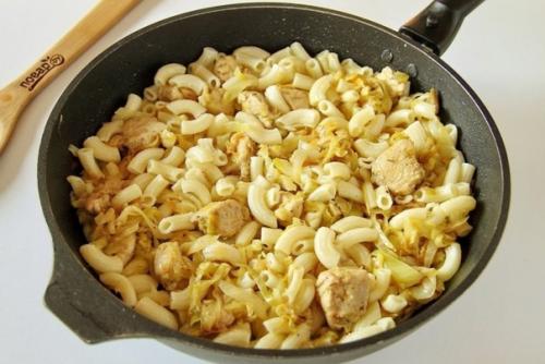 Макароны с капустой и курицей. 02