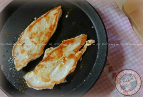 Куриный рулет по - восточному в пряном соусе? 02 Куриный рулет по - восточному в пряном соусе? 02