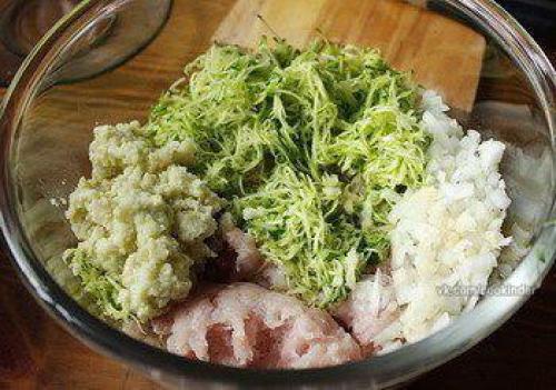 Кабачково - куриные котлеты. 04