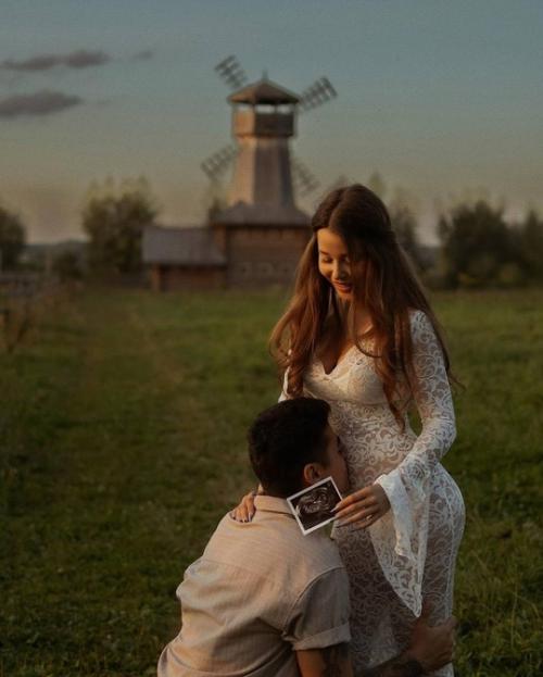 Эмиль показал их с алей ребенка, подтвердив беременность. 01